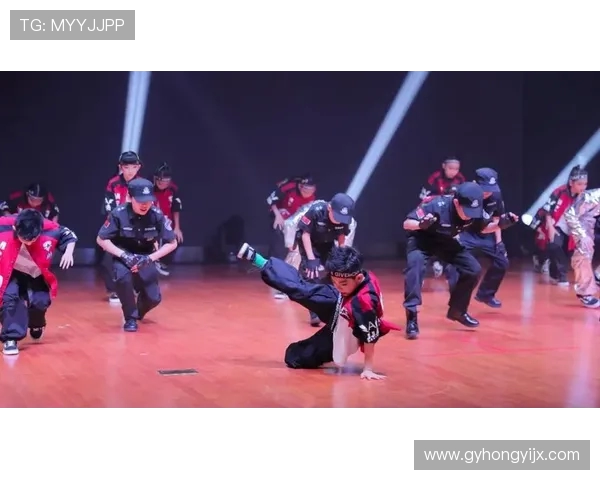 南京街舞队的奋斗历程与全国街舞大赛的荣耀之路 南京街舞队的奋斗历程与全国街舞大赛的荣耀之路