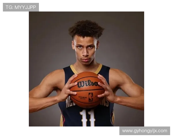 戴森丹尼尔斯的崛起之路：从青涩新星到篮球场上的全能战士